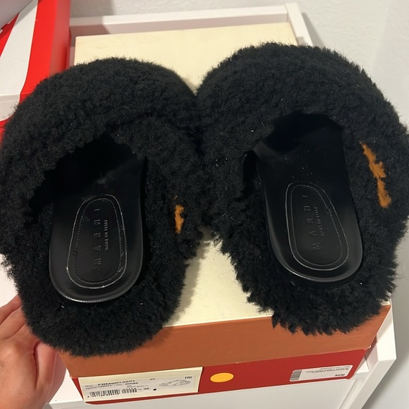 Marni Shearling Criss cross slides. lightly worn - Picture 4 of 4